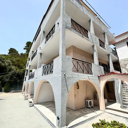 F & B Collection - Skiathos - Kanapitsa- Diamanti