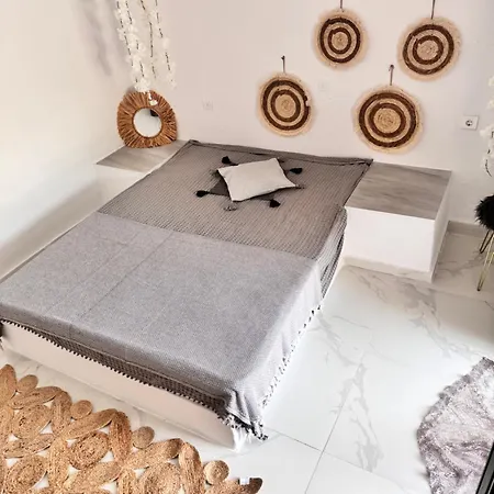 F & B Collection - Skiathos - Kanapitsa- Diamanti *