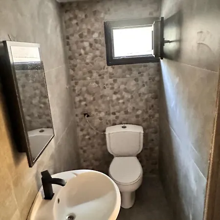 F & B Collection - Skiathos - Kanapitsa- Diamanti * Kolios