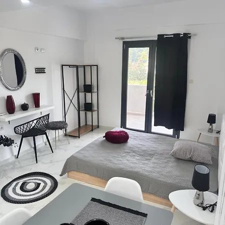 F & B Collection - Skiathos - Kanapitsa- Diamanti