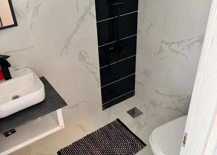 F & B Collection - Skiathos - Kanapitsa- Diamanti * Kolios