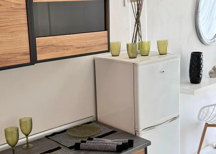 F & B Collection - Skiathos - Kanapitsa- Diamanti *