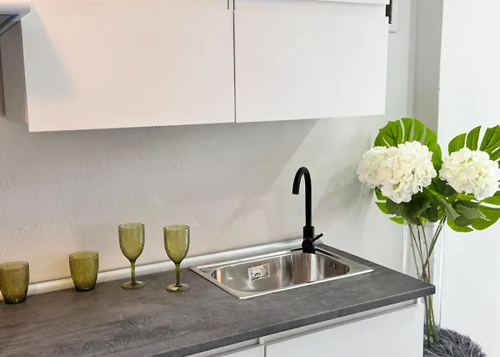 F & B Collection - Skiathos - Kanapitsa- Diamanti * Kolios