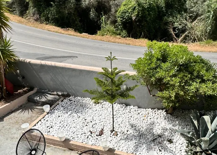 F & B Collection - Skiathos - Kanapitsa- Diamanti *