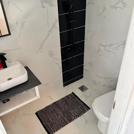 F & B Collection - Skiathos - Kanapitsa- Diamanti * Kolios