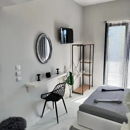 F & B Collection - Skiathos - Kanapitsa- Diamanti Apartment Kolios