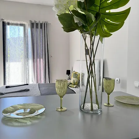 F & B Collection - Skiathos - Kanapitsa- Diamanti *