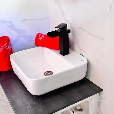 F & B Collection - Skiathos - Kanapitsa- Diamanti *