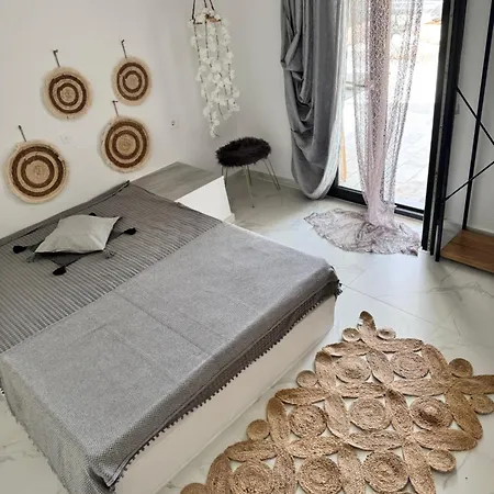 F & B Collection - Skiathos - Kanapitsa- Diamanti Apartment Kolios